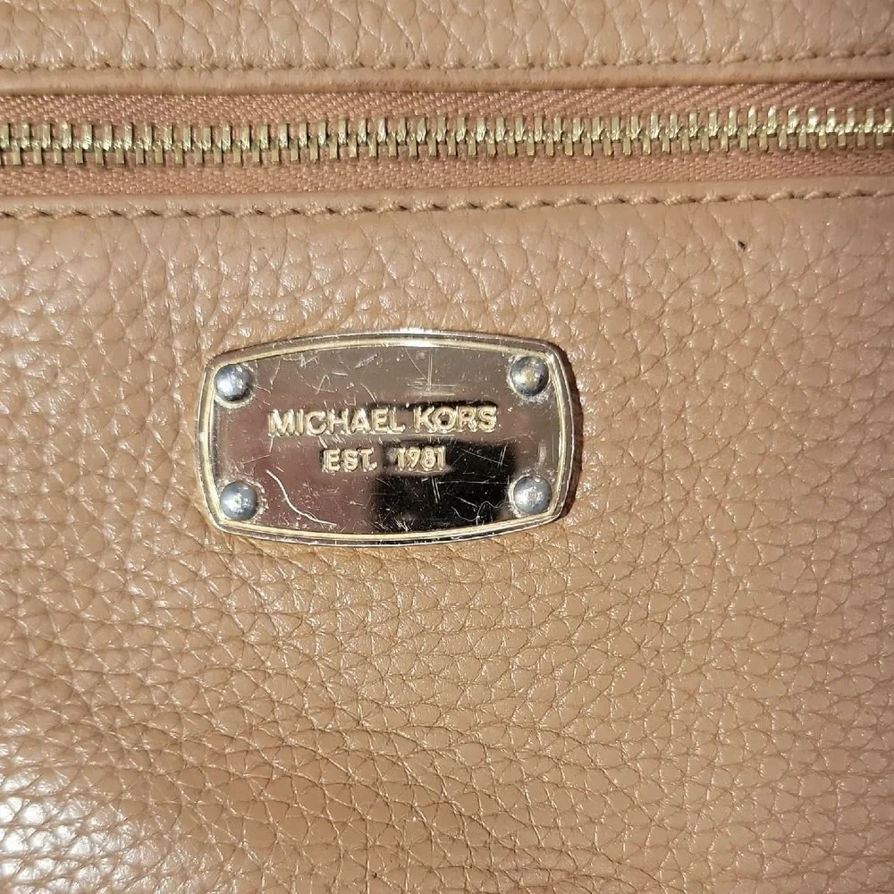 Michael Kors Large Jet Set Acorn Pebbled Leather Wallet Wristlet w Gold Hardware